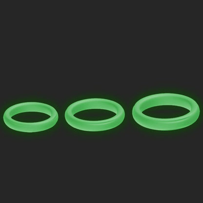 PENIS RING GLOWING IN THE DARK